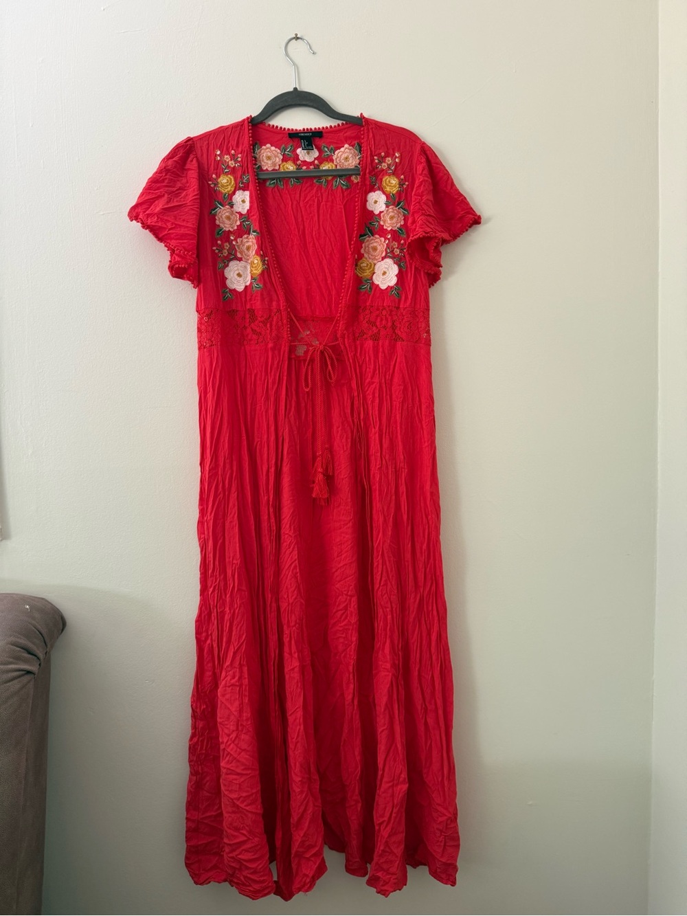 Floral Embroidered Red Maxi Duster Summer Kimono w/ Tie Front Size Lg Forever 21